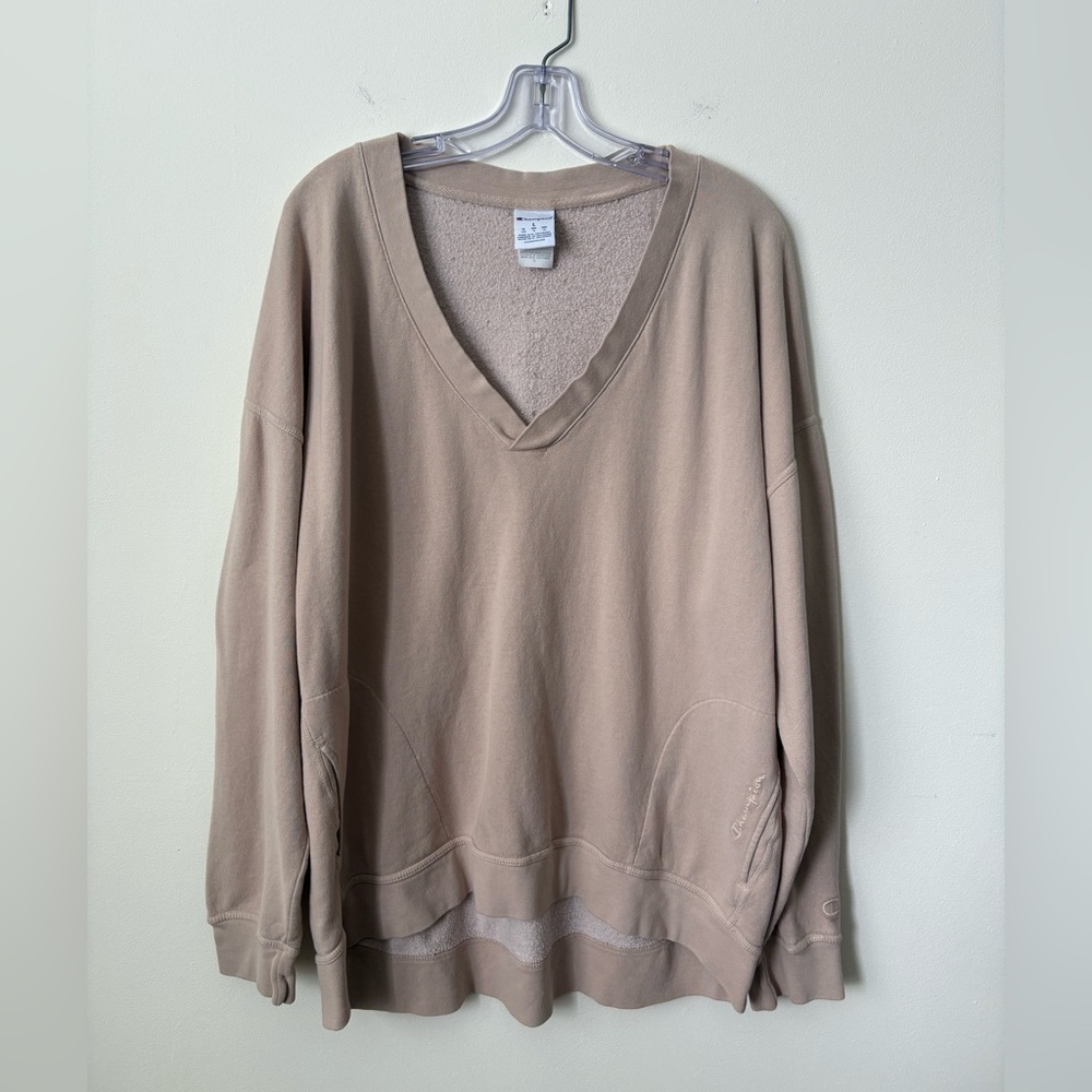 Champion Vintage Wash Oversized V-neck Pullover